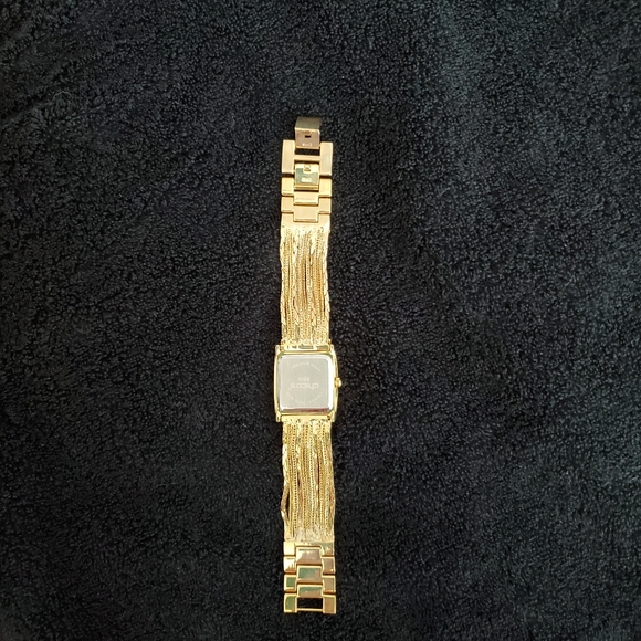 Chico's gold watch - Picture 2 of 4